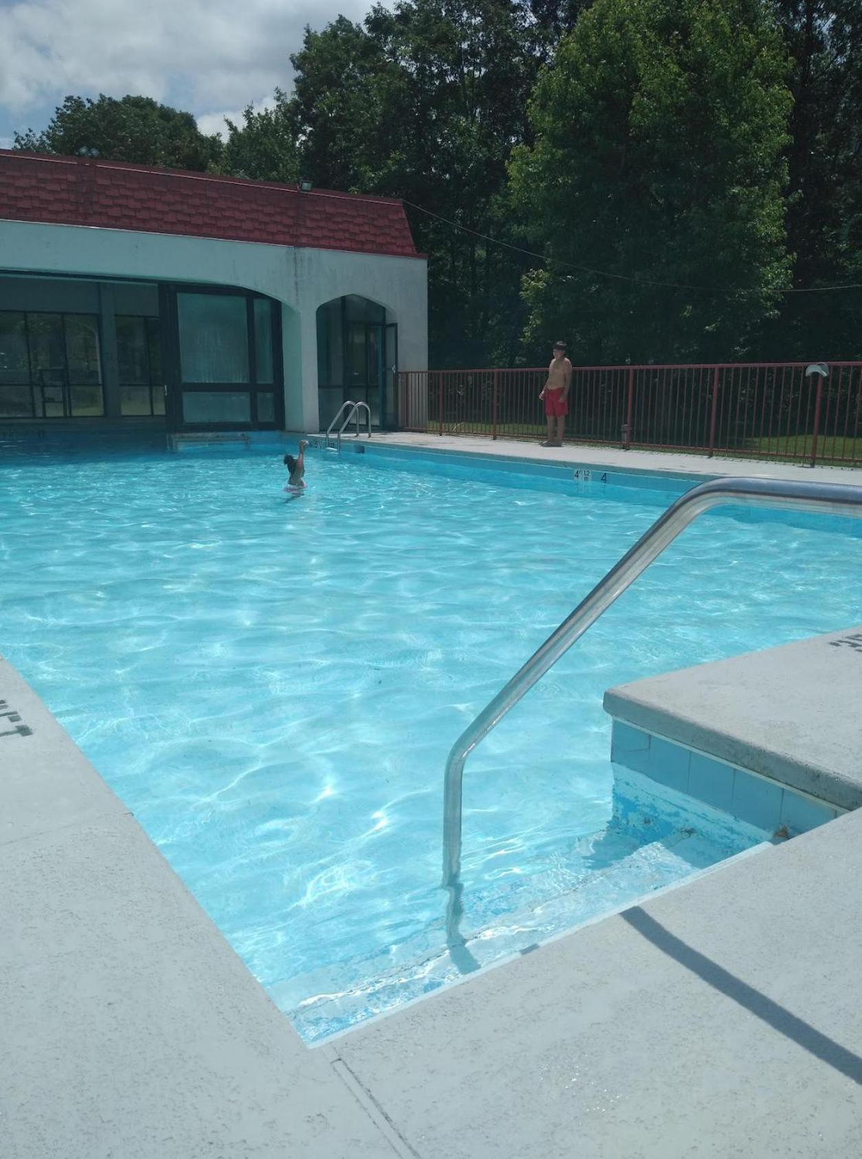 Econo Lodge Inn & Suites Norton Екстериор снимка