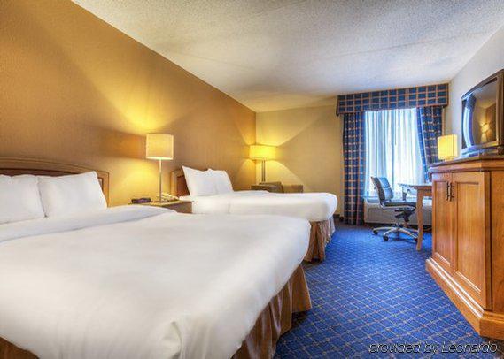 Econo Lodge Inn & Suites Norton Екстериор снимка