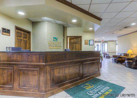 Econo Lodge Inn & Suites Norton Екстериор снимка
